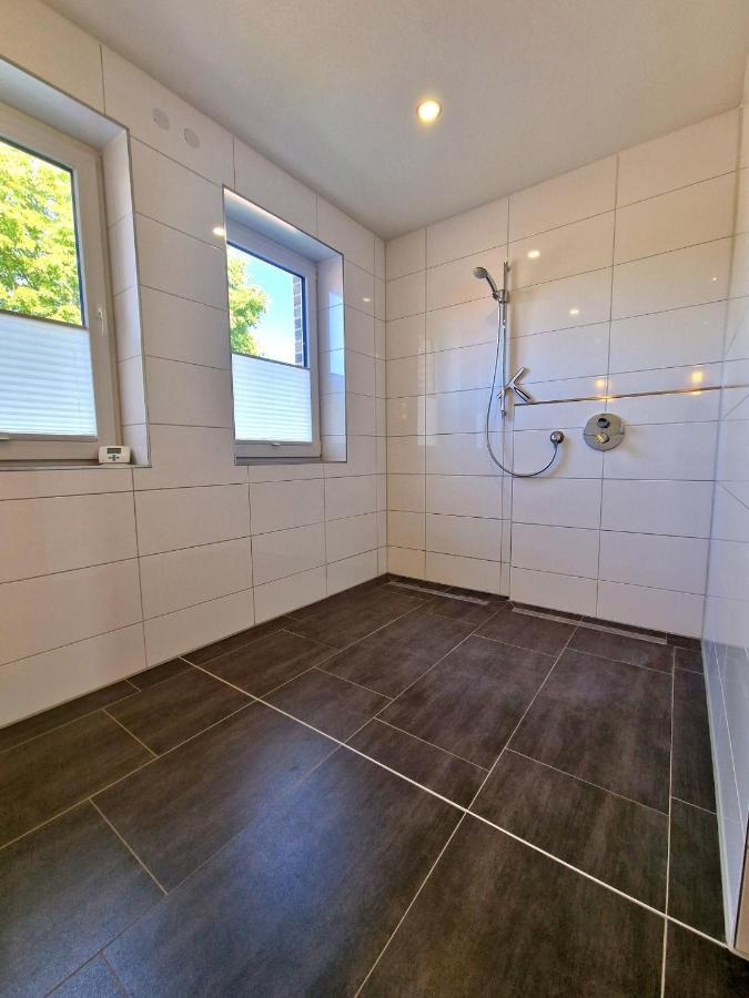 Exklusive Ferienwohnung In Lingen Holthausen 2Zim, 2Badez,Kueche,Balkon,Waschmaschine Esterno foto